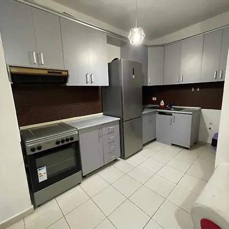 Lovely With Frre Parking And A View ,ish Fusha Aviacionit Tirana Apartment *