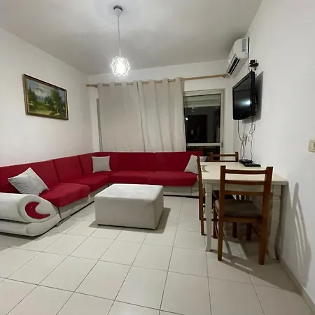 Lovely With Frre Parking And A View ,ish Fusha Aviacionit Tirana Apartment
